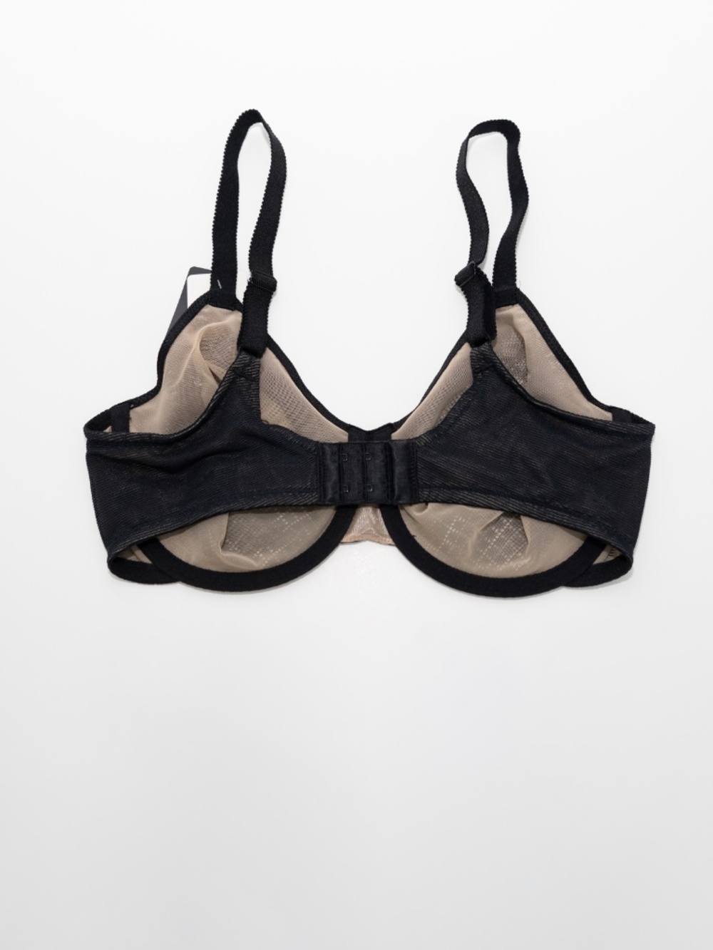 Wacoal - Visual Effects Minimizer Bra - Picture 5 of 7